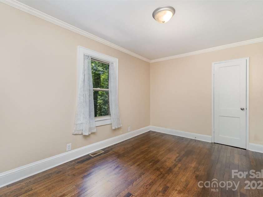 395 Westwood Drive, Statesville, NC 28677.  MLS# CAR4277889, YatesRealty ID 24910. Bedroom 2