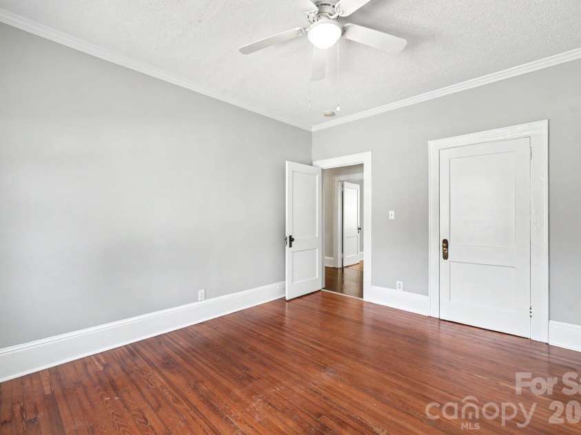 503 Broad Street, Statesville, NC 28677.  MLS# CAR4382291, YatesRealty ID 24911. Front 2