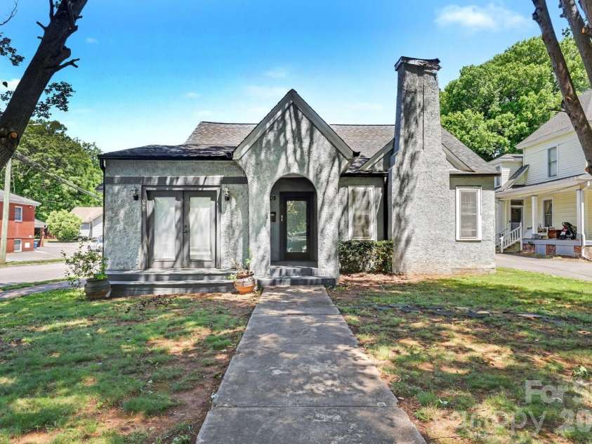 503 Broad Street, Statesville, NC 28677.  MLS# CAR4382291, YatesRealty ID 24911. Side