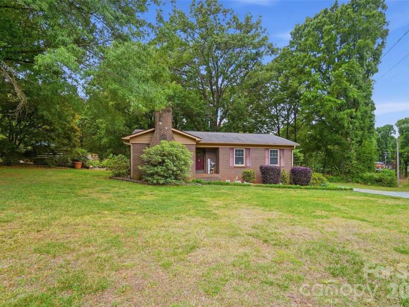 1621 Love Road, Monroe, NC 28110.  MLS# CAR4375506, YatesRealty ID 24912. 