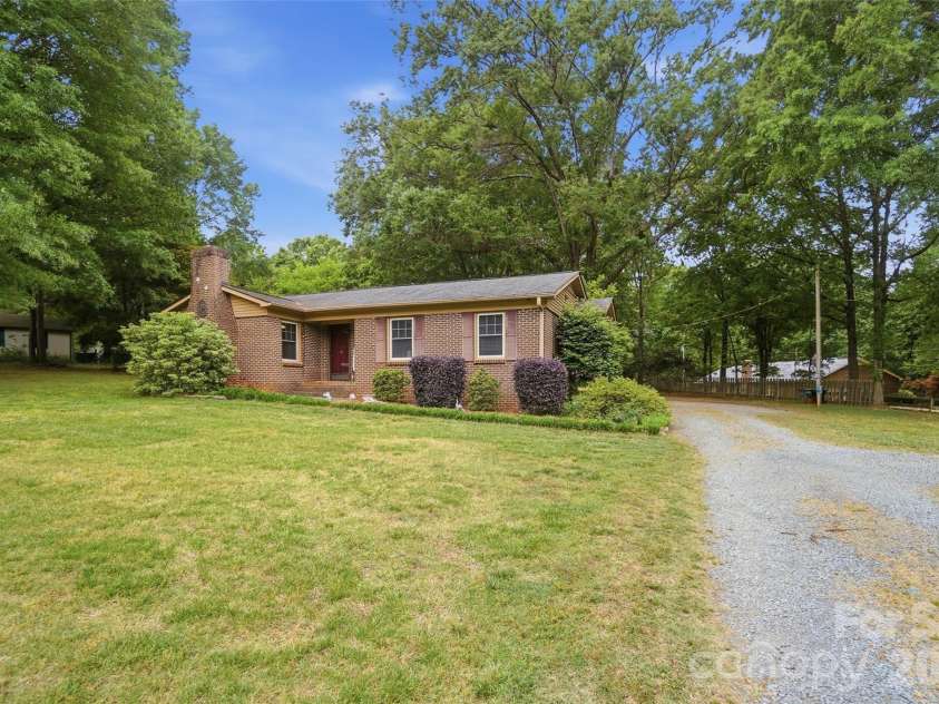 1621 Love Road, Monroe, NC 28110.  MLS# CAR4375506, YatesRealty ID 24912. 