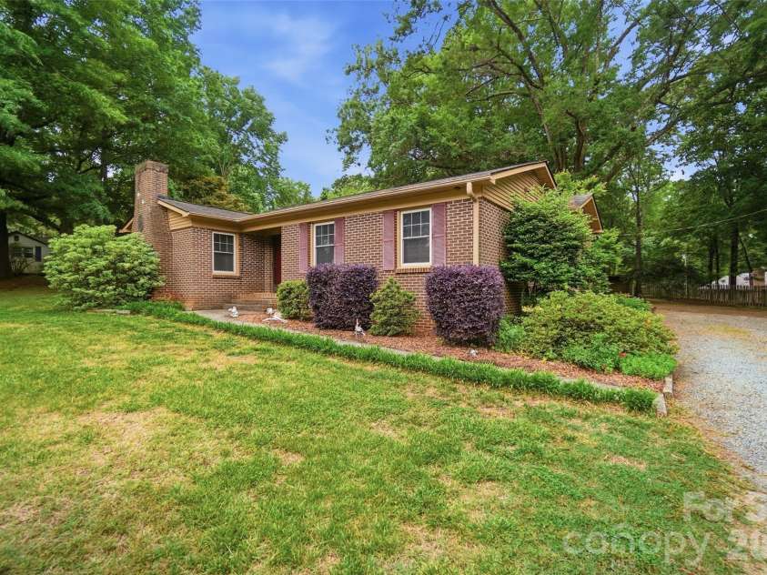 1621 Love Road, Monroe, NC 28110.  MLS# CAR4375506, YatesRealty ID 24912. 