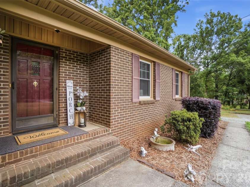 1621 Love Road, Monroe, NC 28110.  MLS# CAR4375506, YatesRealty ID 24912. 