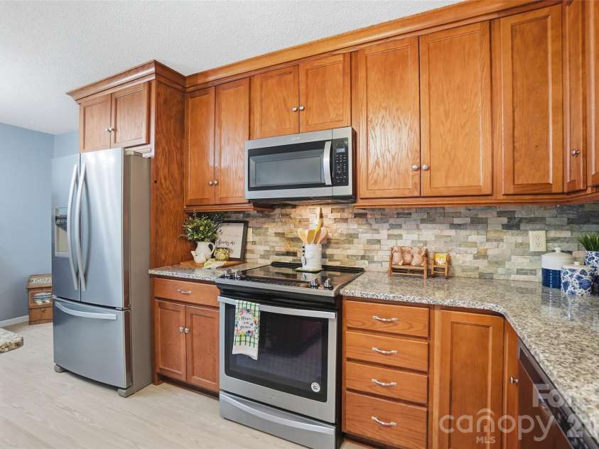 1621 Love Road, Monroe, NC 28110.  MLS# CAR4375506, YatesRealty ID 24912. 
