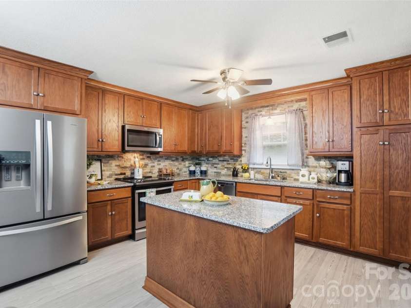 1621 Love Road, Monroe, NC 28110.  MLS# CAR4375506, YatesRealty ID 24912. 