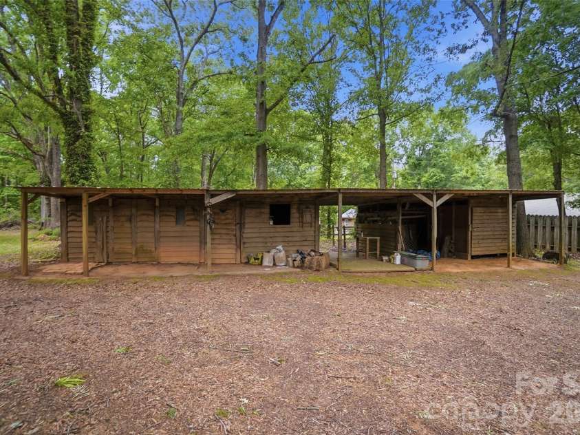 1621 Love Road, Monroe, NC 28110.  MLS# CAR4375506, YatesRealty ID 24912. 