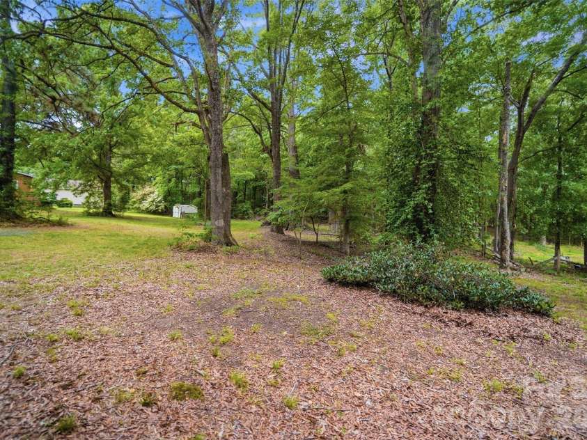 1621 Love Road, Monroe, NC 28110.  MLS# CAR4375506, YatesRealty ID 24912. 