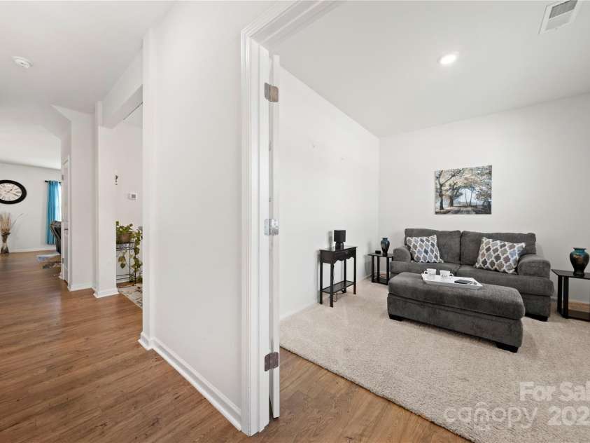 7016 Branch Fork Road, Charlotte, NC 28215.  MLS# CAR4277790, YatesRealty ID 24912. 