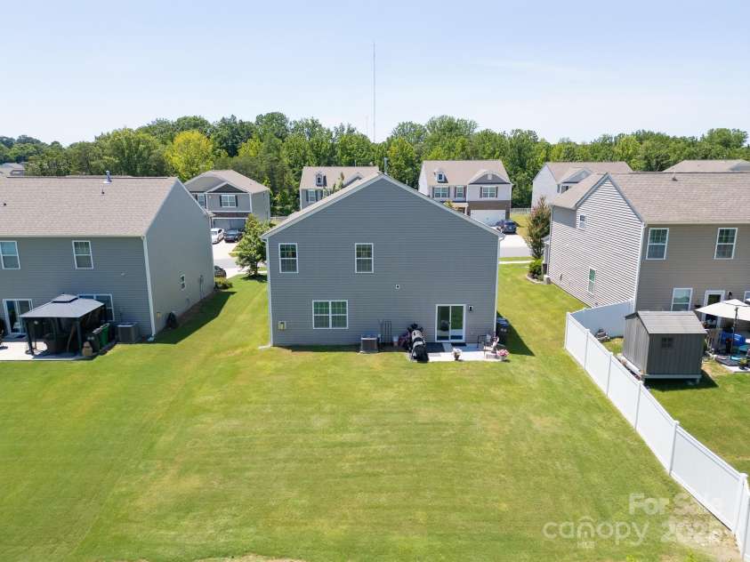 7016 Branch Fork Road, Charlotte, NC 28215.  MLS# CAR4277790, YatesRealty ID 24912. 