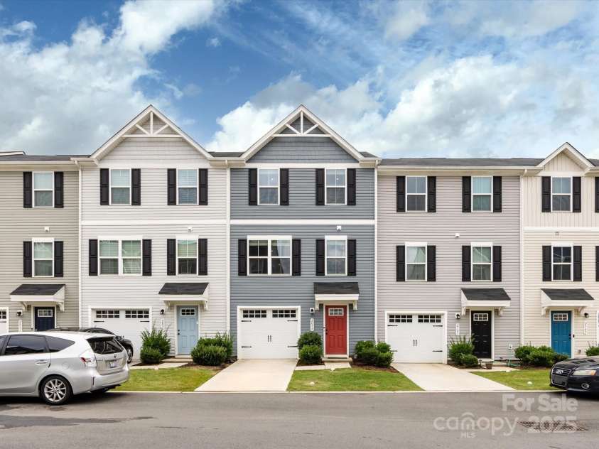 2059 Langer Street, Charlotte, NC 28214.  MLS# CAR4277986, YatesRealty ID 24913. Front Exterior
