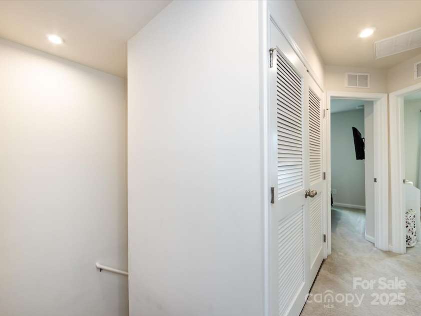 2059 Langer Street, Charlotte, NC 28214.  MLS# CAR4277986, YatesRealty ID 24913. Third Floor Landing/Laundry