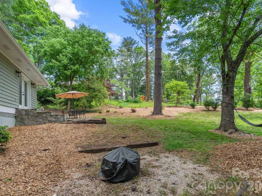 16 Chipping Green Drive, Arden, NC 28704.  MLS# CAR4382269, YatesRealty ID 24915. Backyard