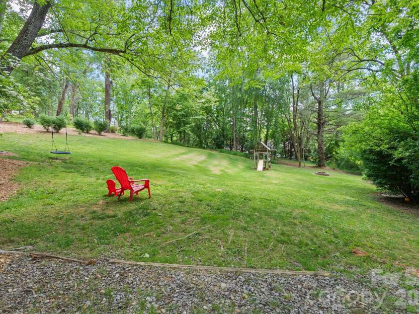 16 Chipping Green Drive, Arden, NC 28704.  MLS# CAR4382269, YatesRealty ID 24915. Backyard