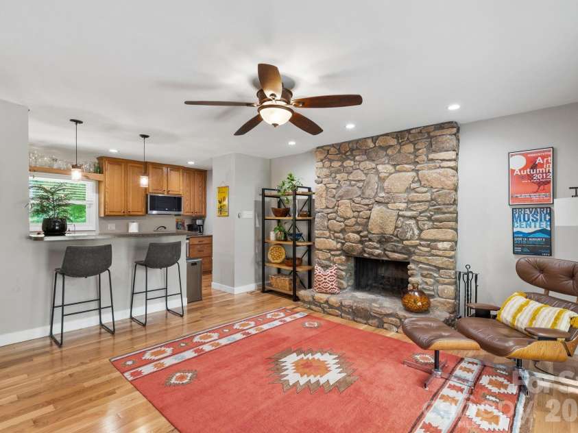 16 Chipping Green Drive, Arden, NC 28704.  MLS# CAR4382269, YatesRealty ID 24915. Den(Main Level)