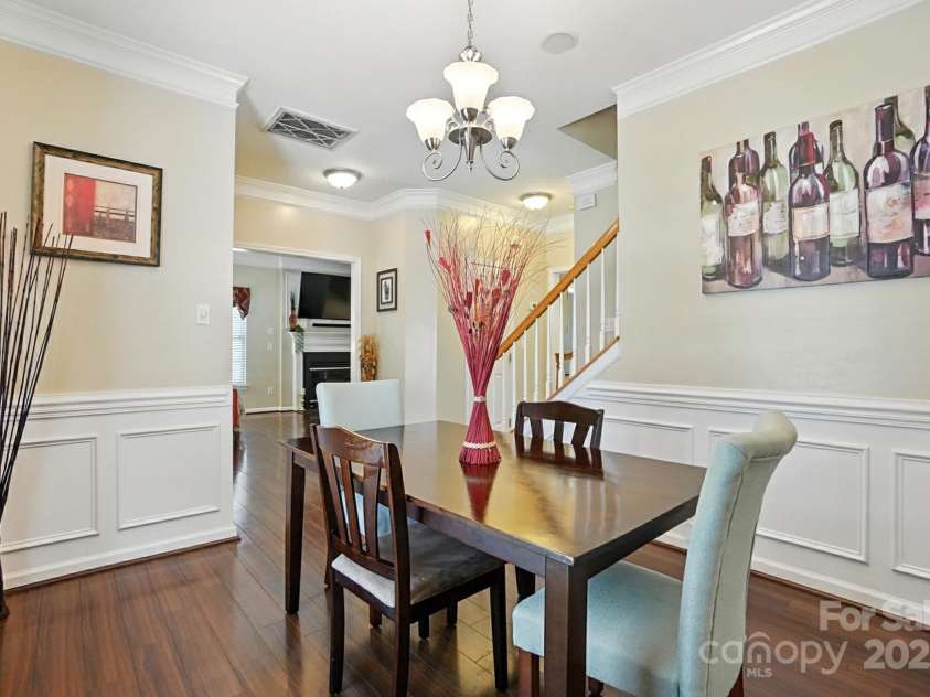 8837 Cedar Run Way, Charlotte, NC 28273.  MLS# CAR4278849, YatesRealty ID 24915. Dining Room