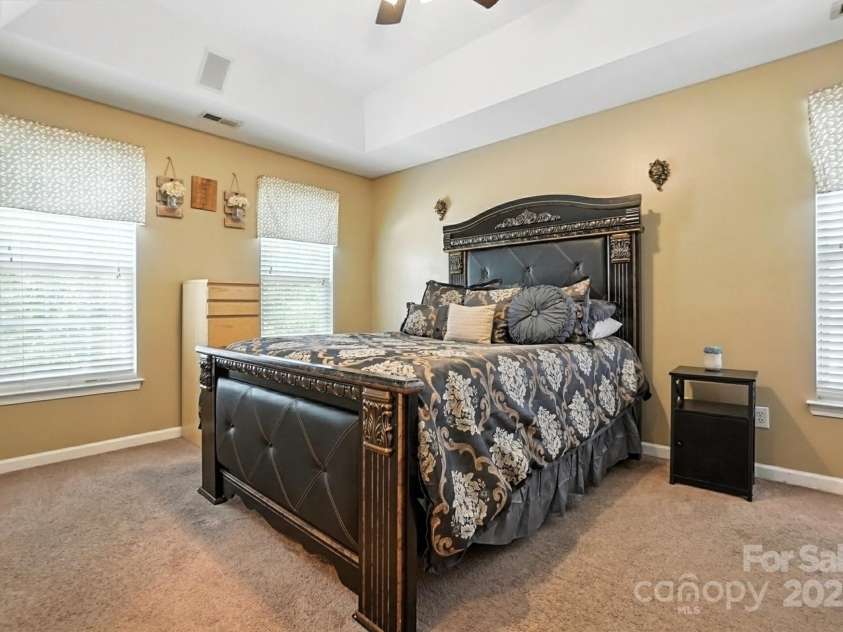 8837 Cedar Run Way, Charlotte, NC 28273.  MLS# CAR4278849, YatesRealty ID 24915. Owner's Bedroom