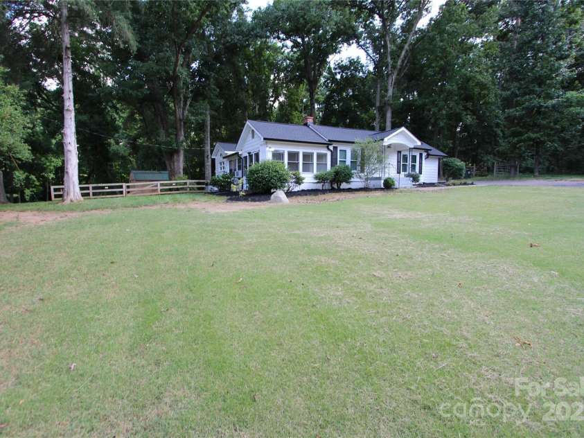 1257 Reese Roach Road, Rock Hill, SC 29730.  MLS# CAR4276630, YatesRealty ID 24916. 