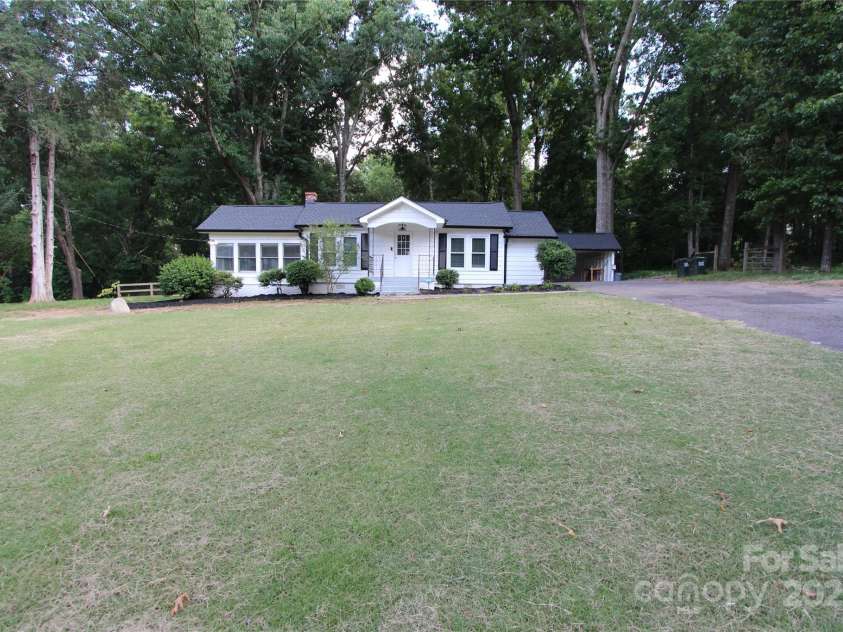 1257 Reese Roach Road, Rock Hill, SC 29730.  MLS# CAR4276630, YatesRealty ID 24916. 