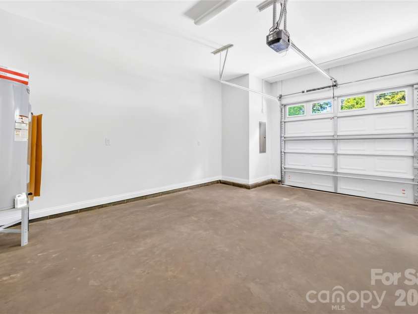 1944 Purser Drive, Charlotte, NC 28215.  MLS# CAR4378594, YatesRealty ID 24916. Attached Garage