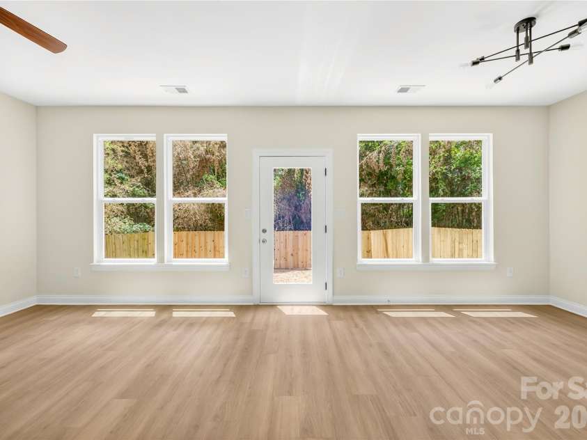 1944 Purser Drive, Charlotte, NC 28215.  MLS# CAR4378594, YatesRealty ID 24916. Open main-level layout