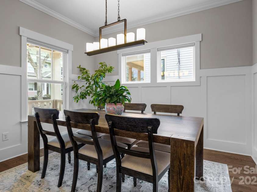 423 Solomon Street, Charlotte, NC 28216.  MLS# CAR4274580, YatesRealty ID 24917. 