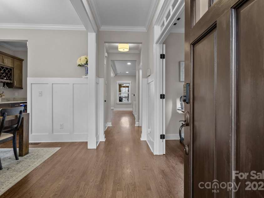 423 Solomon Street, Charlotte, NC 28216.  MLS# CAR4274580, YatesRealty ID 24917. 