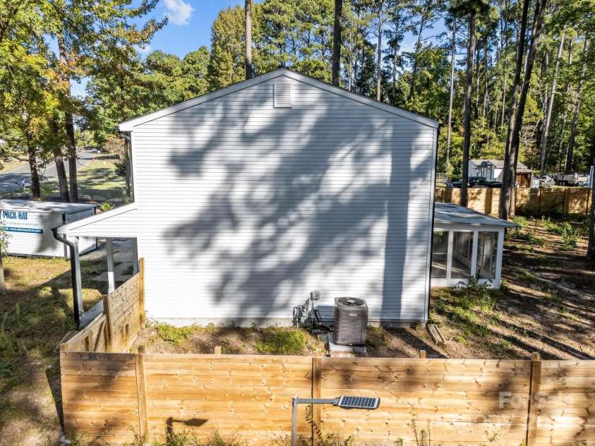 4918 Tyne Drive, Durham, NC 27703.  MLS# CAR4279739, YatesRealty ID 24918. 