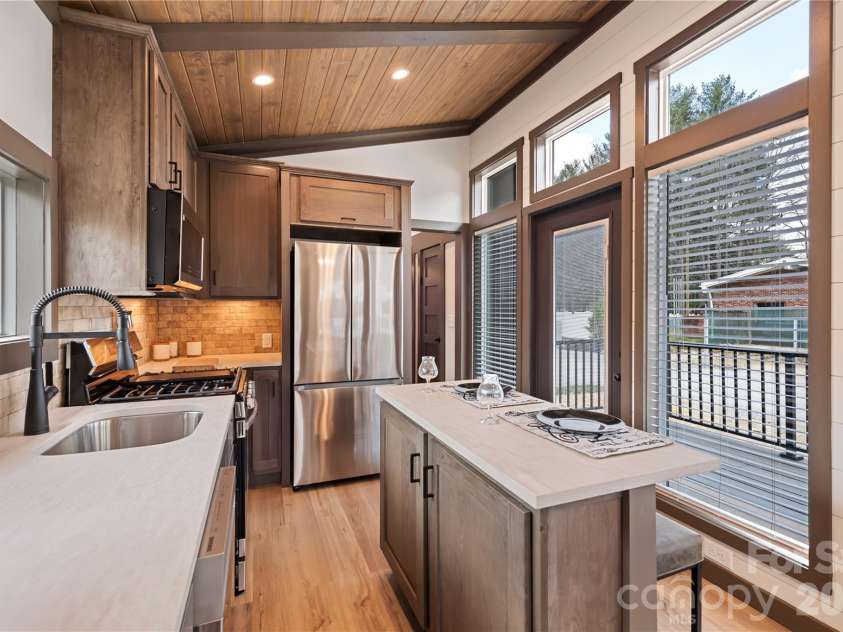 25 Getaway Lane, Maggie Valley, NC 28751.  MLS# CAR4368609, YatesRealty ID 24919. 