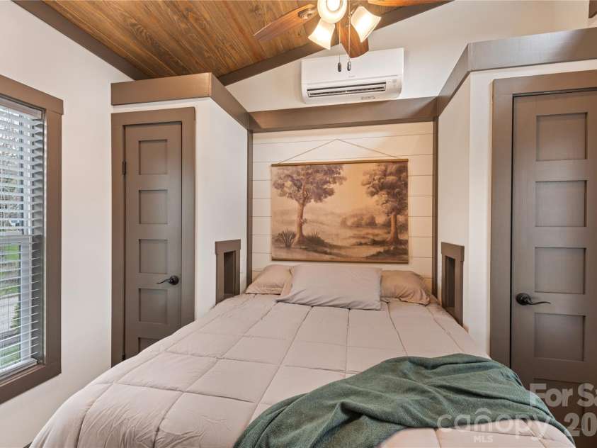25 Getaway Lane, Maggie Valley, NC 28751.  MLS# CAR4368609, YatesRealty ID 24919. 