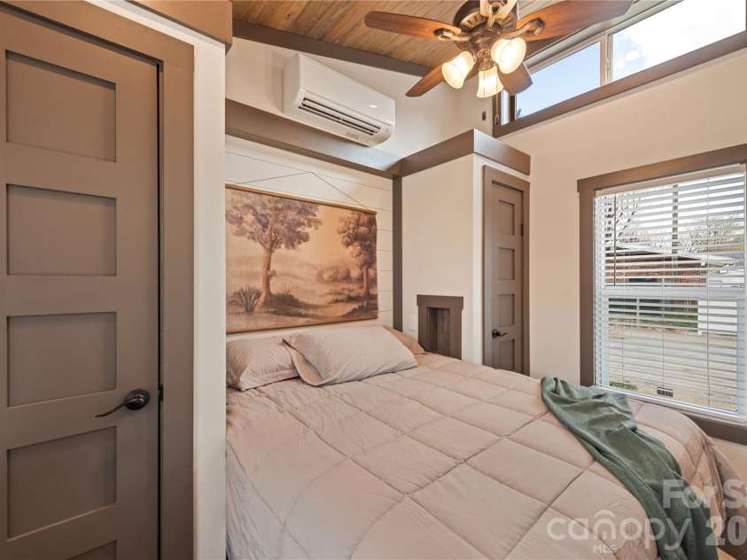 25 Getaway Lane, Maggie Valley, NC 28751.  MLS# CAR4368609, YatesRealty ID 24919. 