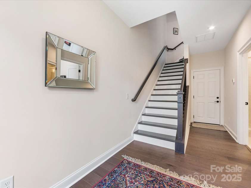 5018 Harrowsmith Lane, Charlotte, NC 28204.  MLS# CAR4279419, YatesRealty ID 24919. 