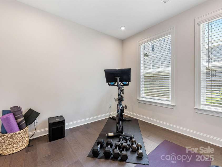 5018 Harrowsmith Lane, Charlotte, NC 28204.  MLS# CAR4279419, YatesRealty ID 24919. 