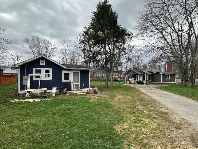 33/36 Graybark Court, Waynesville, NC 28786.  MLS# CAR4237937, YatesRealty ID 2492. 