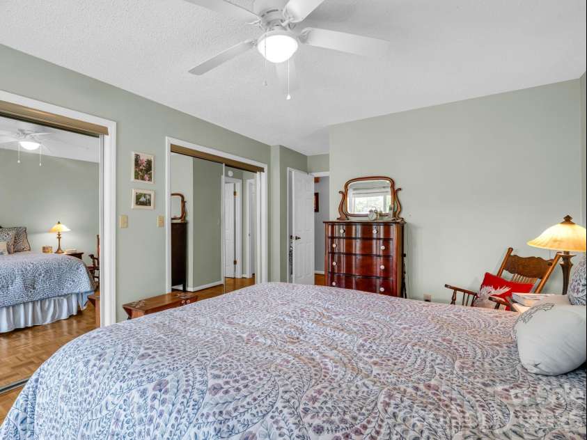 68 Lakeview Court, Brevard, NC 28712.  MLS# CAR4377140, YatesRealty ID 24920.     2 large closets