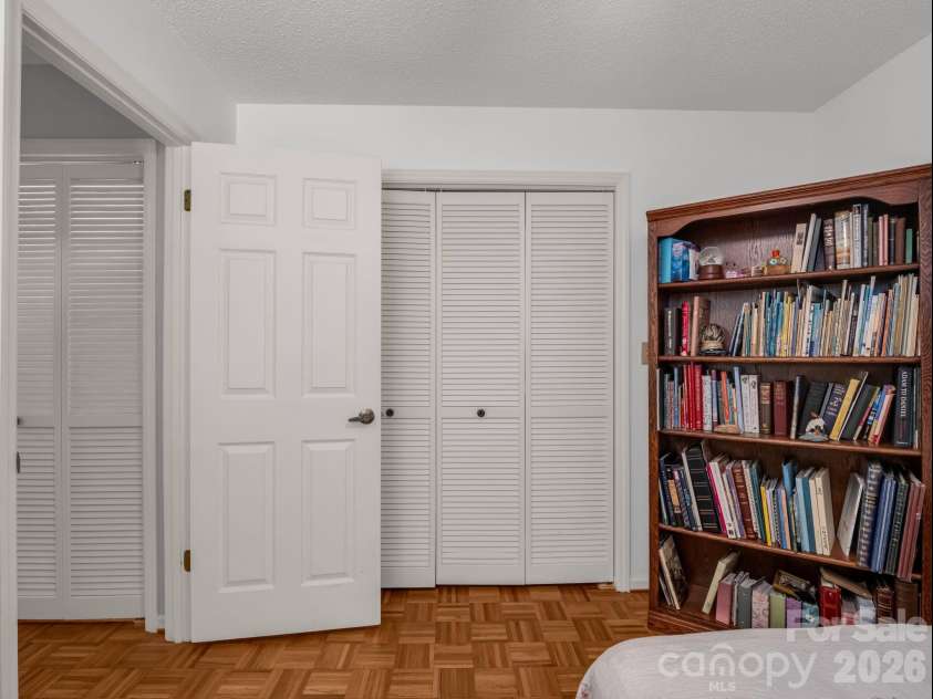 68 Lakeview Court, Brevard, NC 28712.  MLS# CAR4377140, YatesRealty ID 24920. Alternate guest room