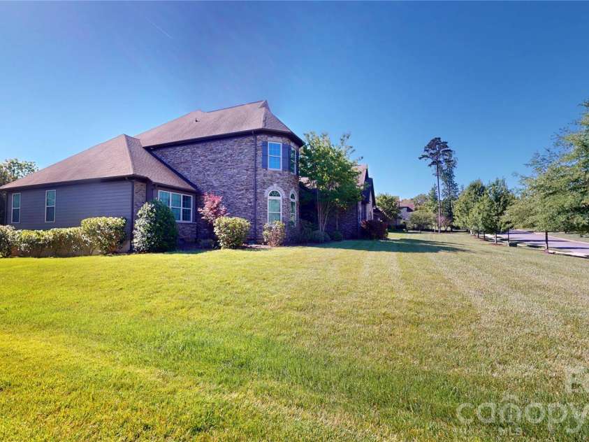 4034 Flowering Peach Road, Waxhaw, NC 28173.  MLS# CAR4382781, YatesRealty ID 24921. 