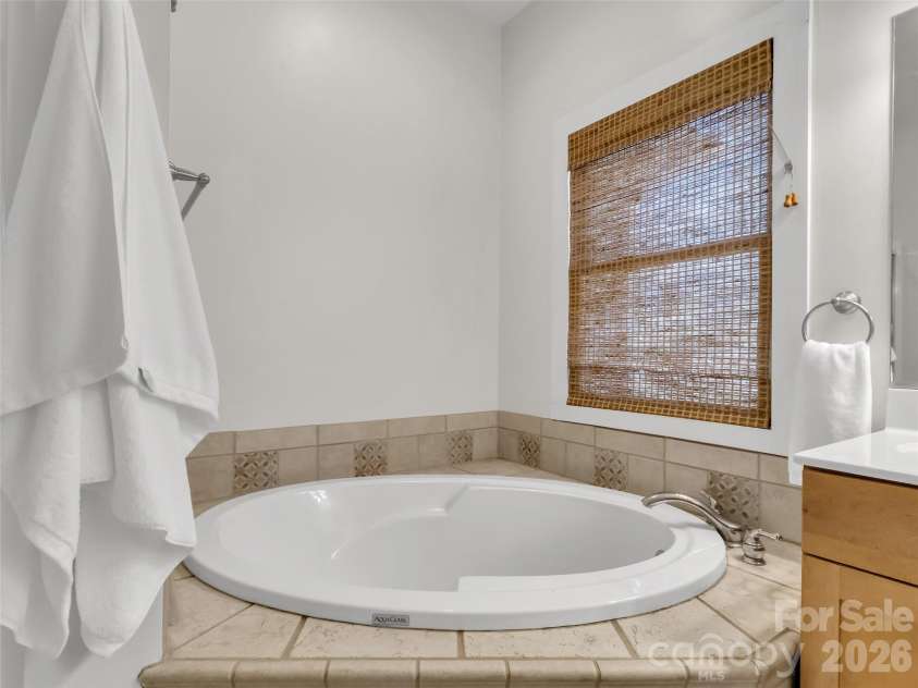 523 Brandywine Road, Waynesville, NC 28786.  MLS# CAR4363020, YatesRealty ID 24923. 