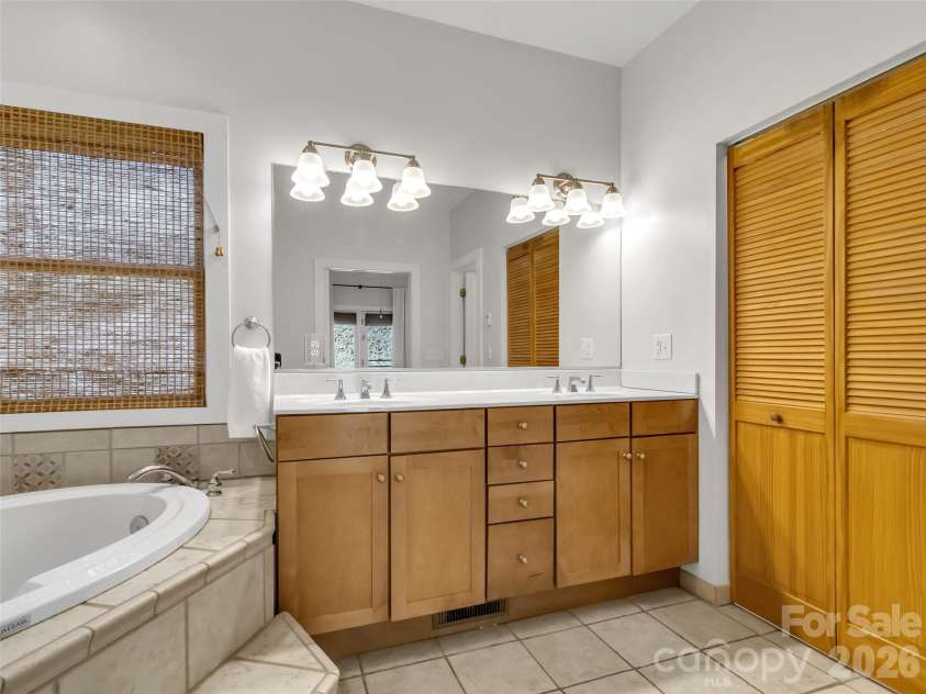 523 Brandywine Road, Waynesville, NC 28786.  MLS# CAR4363020, YatesRealty ID 24923. 