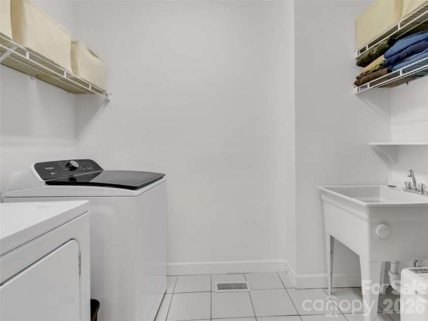 523 Brandywine Road, Waynesville, NC 28786.  MLS# CAR4363020, YatesRealty ID 24923. 