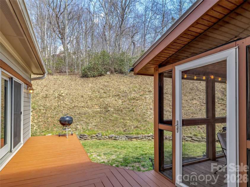 523 Brandywine Road, Waynesville, NC 28786.  MLS# CAR4363020, YatesRealty ID 24923. 
