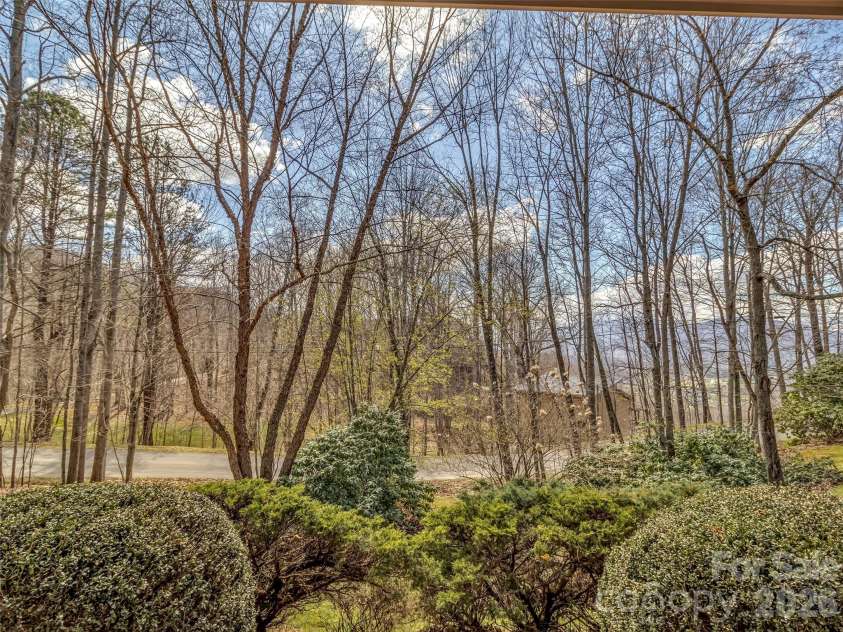 523 Brandywine Road, Waynesville, NC 28786.  MLS# CAR4363020, YatesRealty ID 24923. 