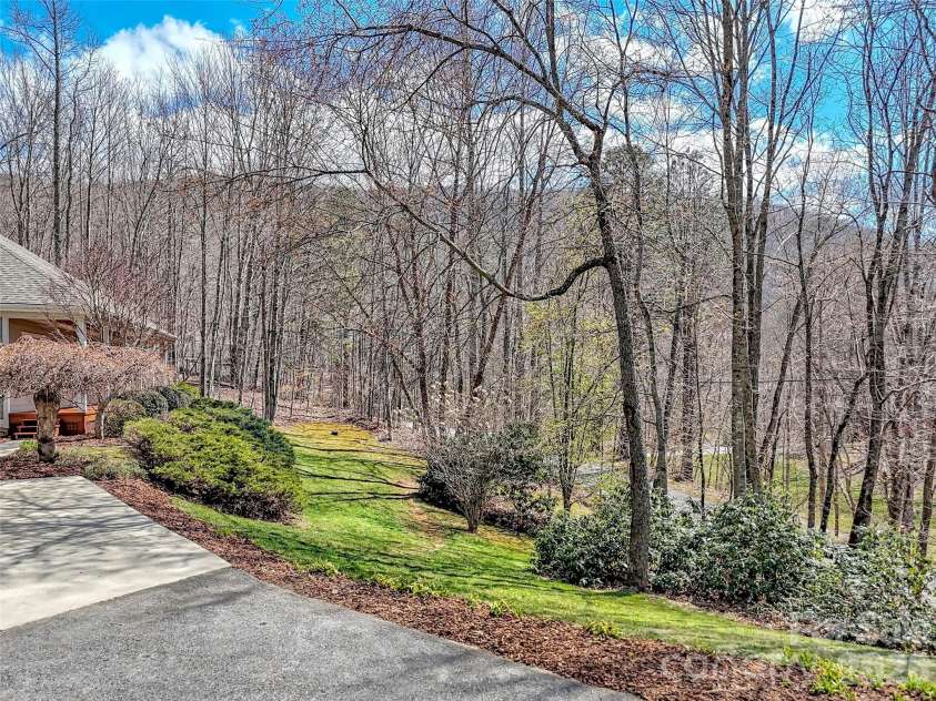 523 Brandywine Road, Waynesville, NC 28786.  MLS# CAR4363020, YatesRealty ID 24923. 