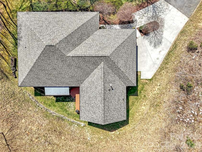 523 Brandywine Road, Waynesville, NC 28786.  MLS# CAR4363020, YatesRealty ID 24923. 