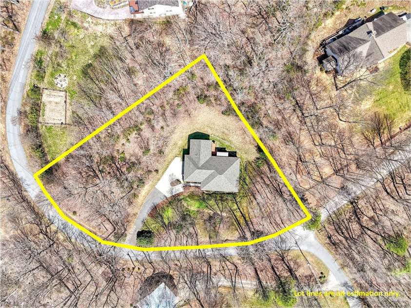 523 Brandywine Road, Waynesville, NC 28786.  MLS# CAR4363020, YatesRealty ID 24923. 