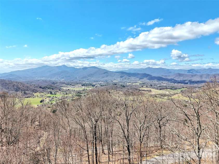 523 Brandywine Road, Waynesville, NC 28786.  MLS# CAR4363020, YatesRealty ID 24923. 