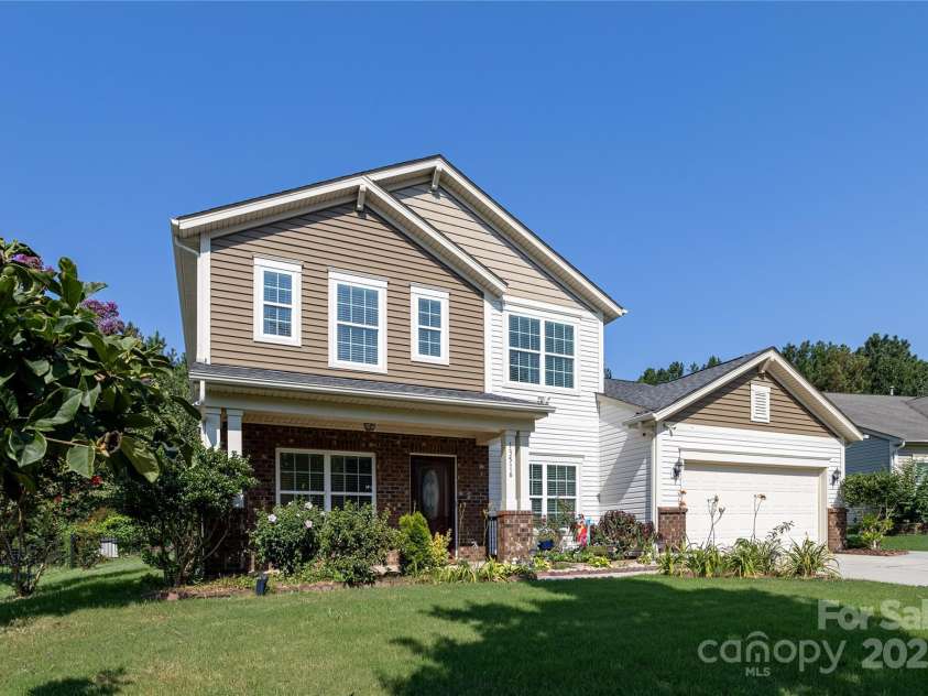 13516 Mallard Lake Road, Charlotte, NC 28262.  MLS# CAR4279820, YatesRealty ID 24924. 