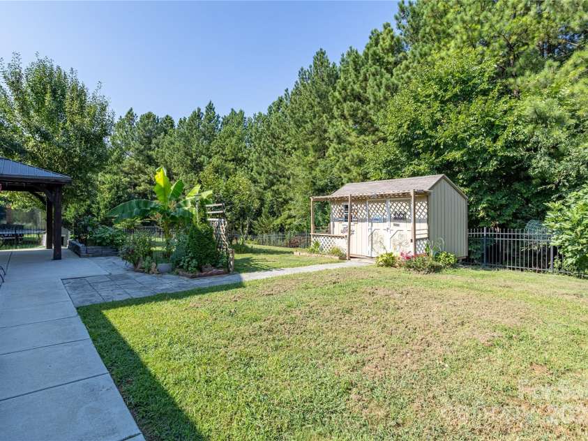 13516 Mallard Lake Road, Charlotte, NC 28262.  MLS# CAR4279820, YatesRealty ID 24924. 