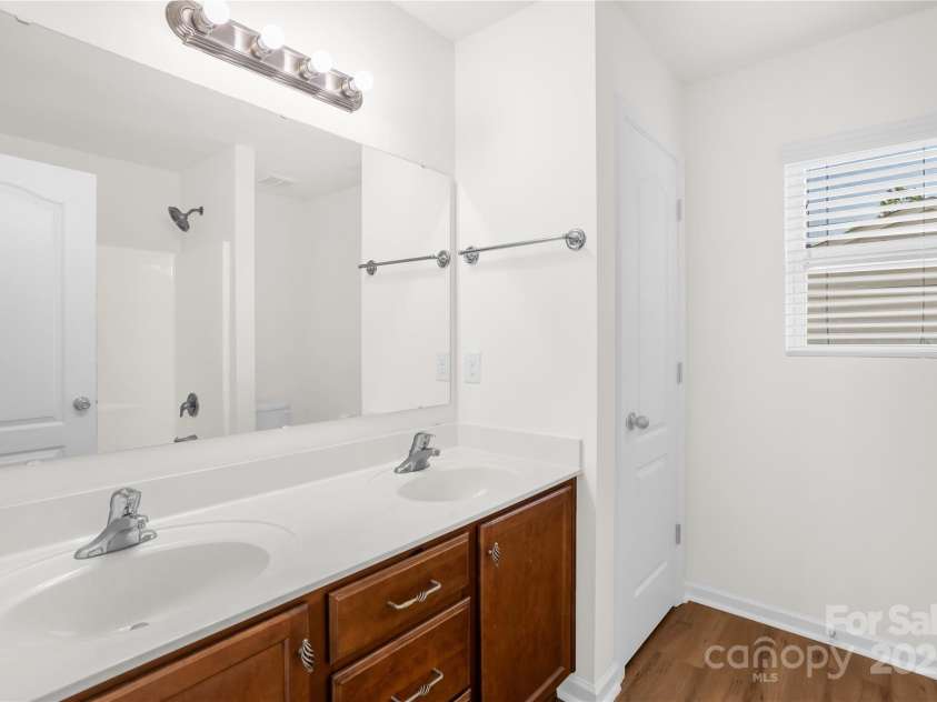 13516 Mallard Lake Road, Charlotte, NC 28262.  MLS# CAR4279820, YatesRealty ID 24924. 