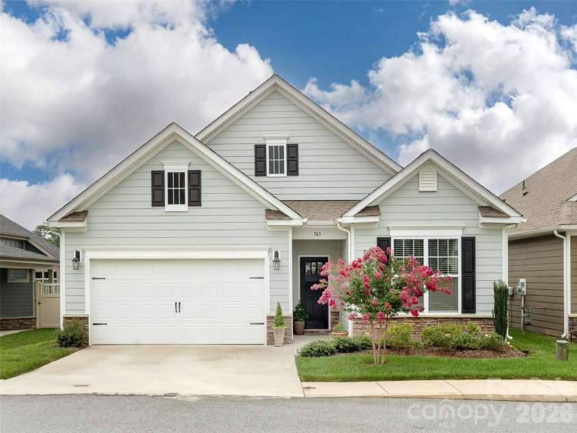 743 Summerfield Place, Flat Rock, NC 28731.  MLS# CAR4384788, YatesRealty ID 24924. 