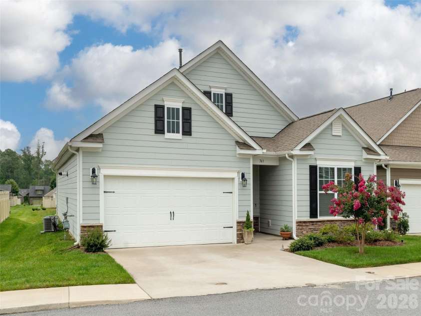 743 Summerfield Place, Flat Rock, NC 28731.  MLS# CAR4384788, YatesRealty ID 24924. 